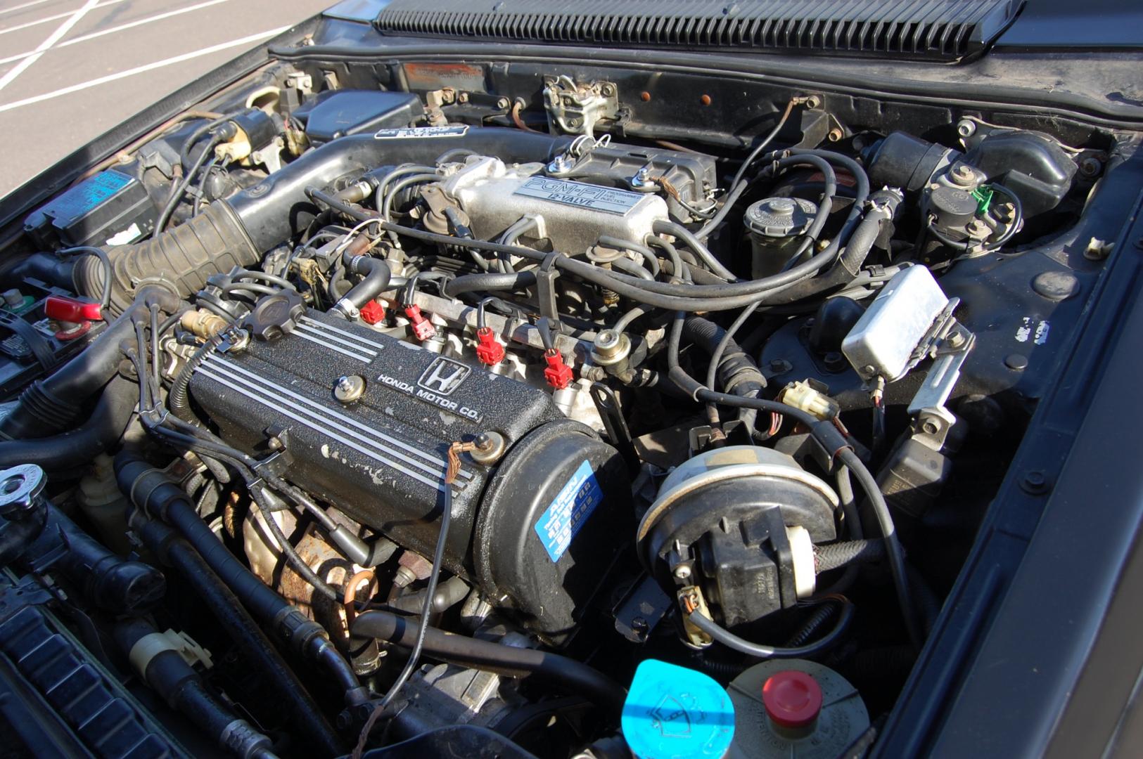 1987 Black /Gray Honda Prelude Si (JHMBA3248HC) with an 2.0L 4 cylinder engine, Automatic transmission, located at 6528 Lower York Road, New Hope, PA, 18938, (215) 862-9555, 40.358707, -74.977882 - Here we have a 1987 Honda Prelude SI with a 2.0L 4 cylinder putting power to the front wheels via an automatic transmission. Options include: gray cloth, power windows/locks/mirrors, AM/FM/TAPE radio, heat/AC, cruise control, tilt steering wheel, 13 inch alloy wheels, pop up headlights and a moon ro - Photo#20